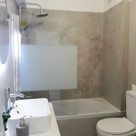 Apartment Atlantico 8- Vista Mar, Ar-condicionado, 80mt Praia, Wifi Quarteira