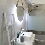 Atlantico 8- Vista Mar, Ar-condicionado, 80mt Praia, Wifi Apartamento *