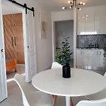 Atlantico 8- Vista Mar, Ar-condicionado, 80mt Praia, Wifi Apartamento *